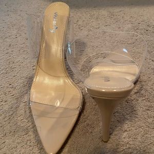 Nude heel